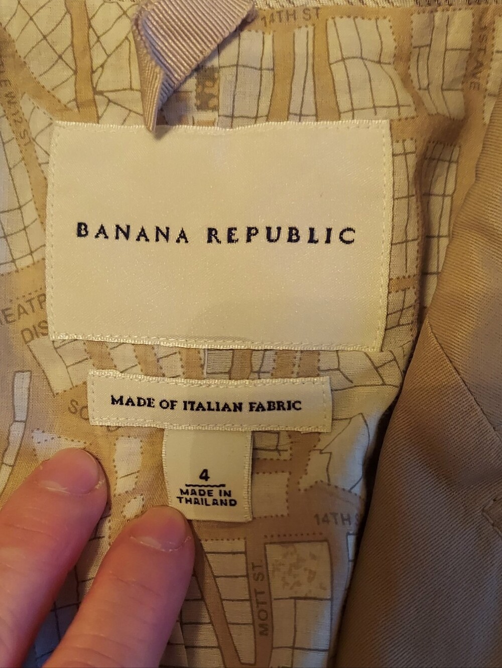 Italian Fabric w/NYC Map. Banana Republic Khaki Blazer